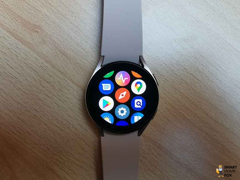 Man sieht die Apps auf der Samsung Galaxy Watch 4.